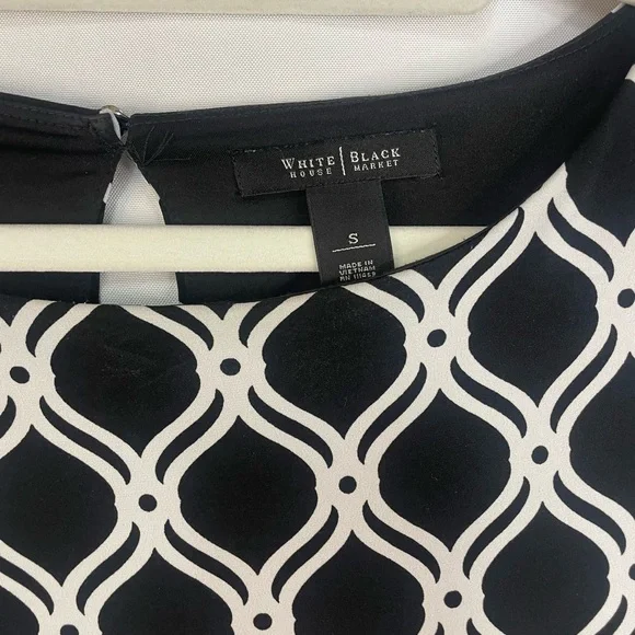 White House Black Market jersey dress in black, white, and purple this is lined - Picture 3 of 4